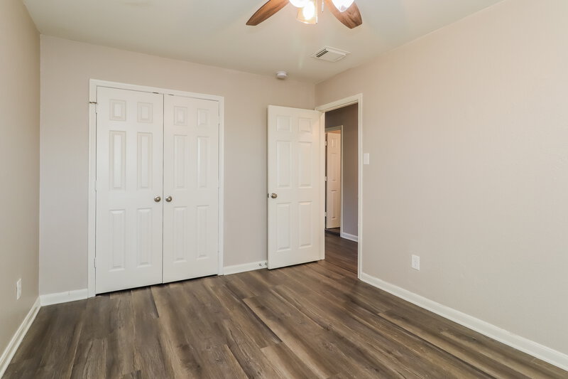2,320/Mo, 7023 Falling Cherry Pl Houston, TX 77049 Bedroom View