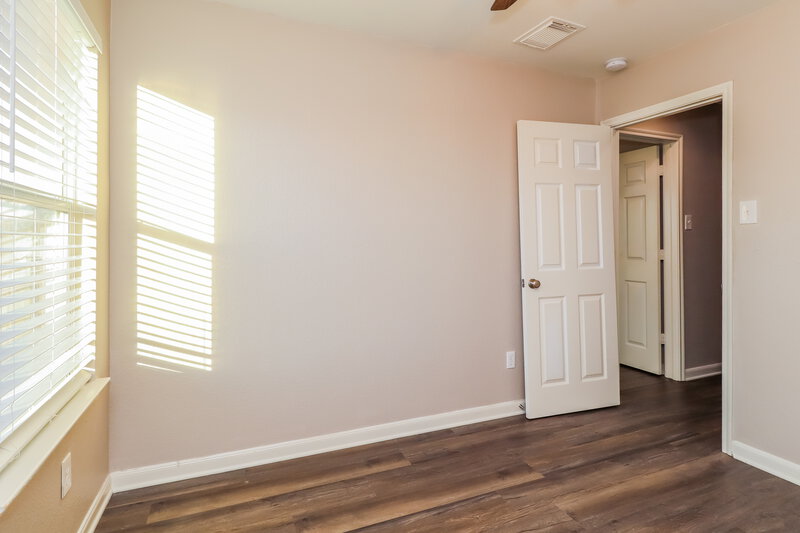 2,320/Mo, 7023 Falling Cherry Pl Houston, TX 77049 Bedroom View 2