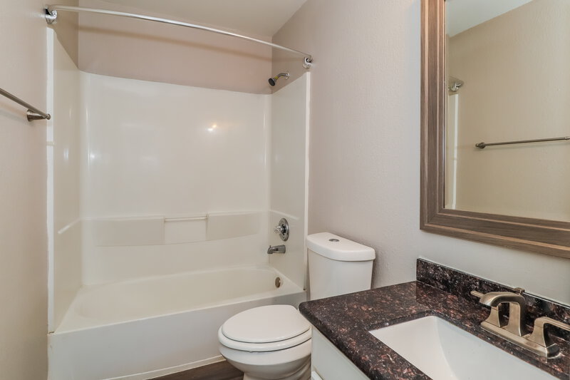 2,320/Mo, 7023 Falling Cherry Pl Houston, TX 77049 Bathroom View