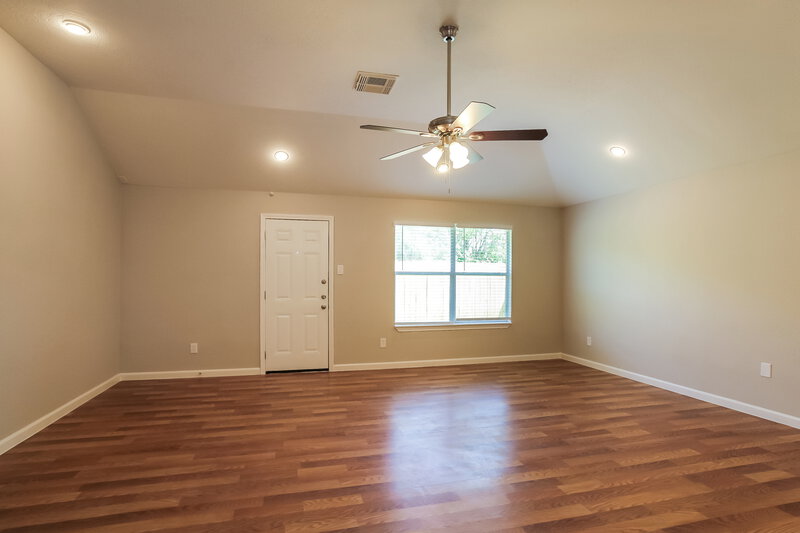 2,030/Mo, 22810 E Fairfax Village Cir Spring, TX 77373 Living Room View