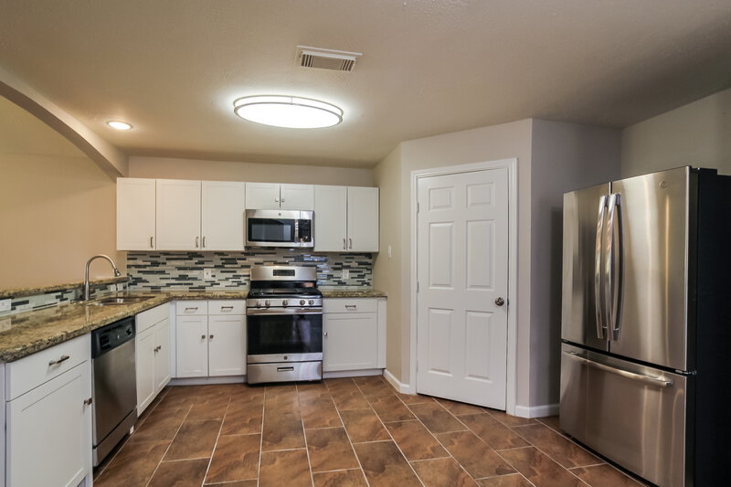 2,030/Mo, 22810 E Fairfax Village Cir Spring, TX 77373 Kitchen View