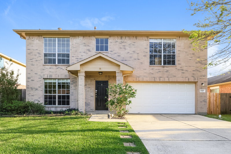 2,000/Mo, 13607 Country Pine Ct Tomball, TX 77375 External View