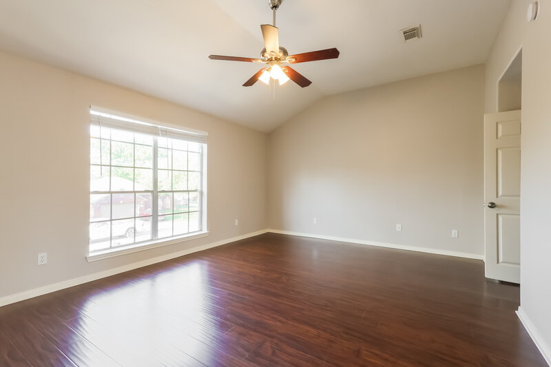 2,000/Mo, 13607 Country Pine Ct Tomball, TX 77375 Main Bedroom View