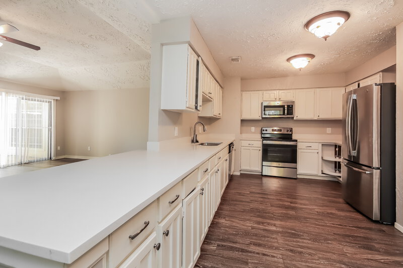 2,195/Mo, 3607 Macon Pl Ct Houston, TX 77082 Kitchen View