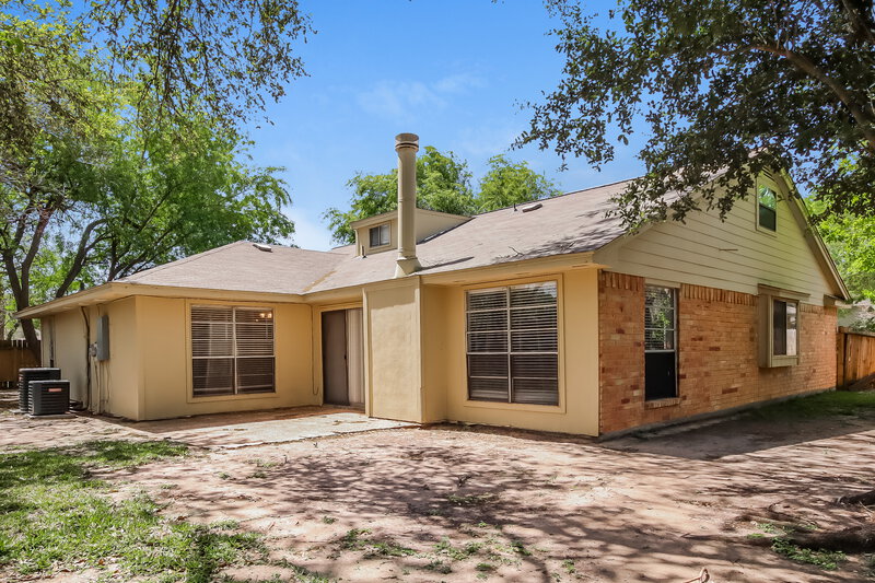 2,195/Mo, 3607 Macon Pl Ct Houston, TX 77082 Rear View