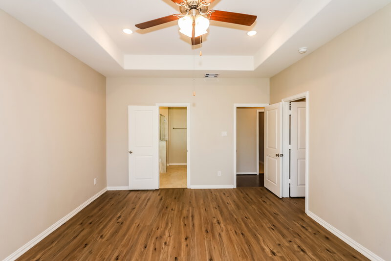 2,280/Mo, 31306 Mallet Cv Fulshear, TX 77441 Main Bedroom View 2