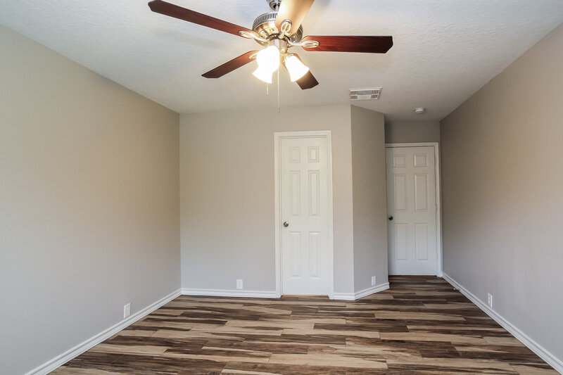 1,715/Mo, 18207 Trinity Knoll Way Humble, TX 77346 Main Bedroom View 2
