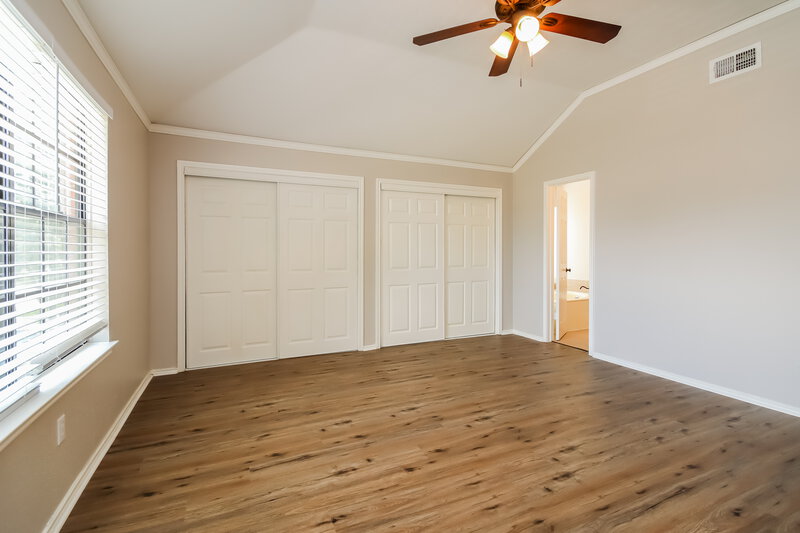 2,485/Mo, 1710 Valero St Friendswood, TX 77546 Main Bedroom View