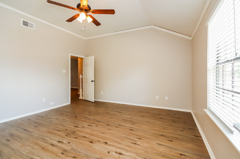 2,485/Mo, 1710 Valero St Friendswood, TX 77546 Main Bedroom View 2