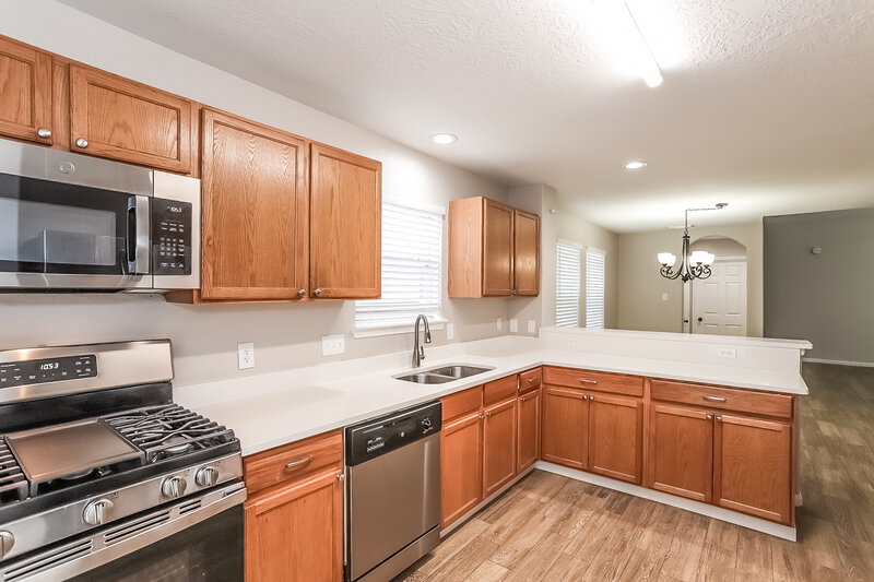 2,195/Mo, 10518 Southway Bend Ln Houston, TX 77034 Kitchen View