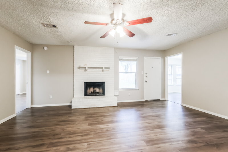 1,795/Mo, 2014 Sekola Ln Spring, TX 77386 Living Room View