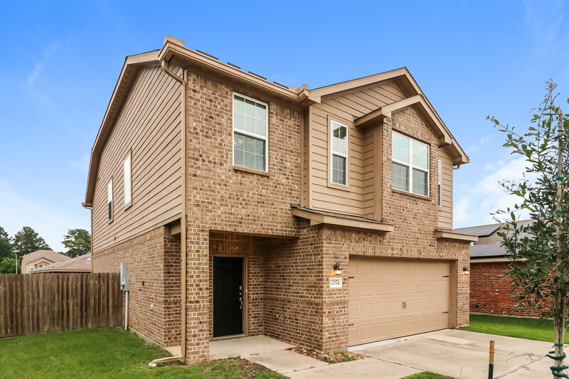 1,995/Mo, 12074 Fairquarter Ln Pinehurst, TX 77362 Front View