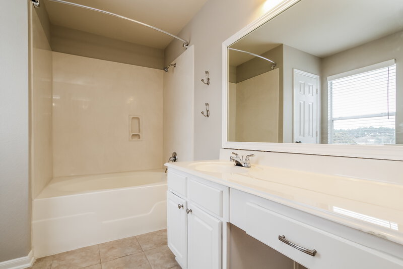 3,740/Mo, 6135 Springbrook Garden Ln Spring, TX 77379 Main Bathroom View