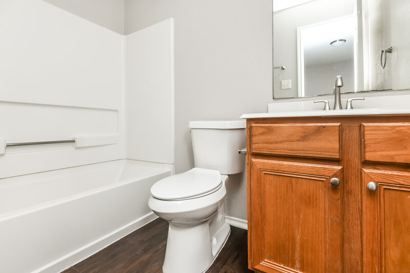 2,075/Mo, 22806 Red Leo Ln Spring, TX 77389 Bathroom View
