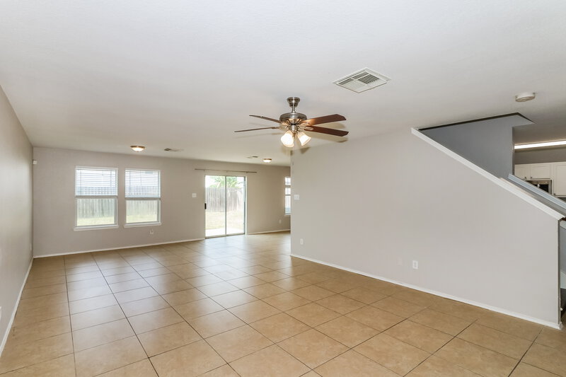 1,700/Mo, 5006 Roth Forest Ln Spring, TX 77389 Living Room View