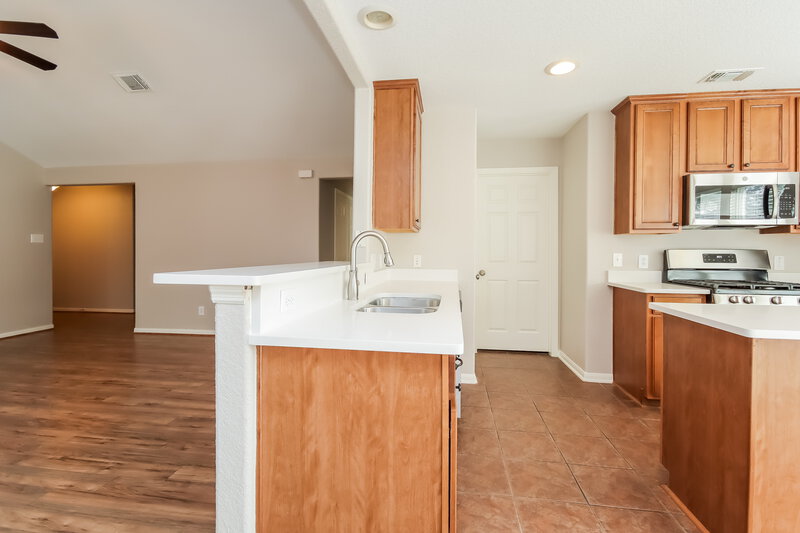 2,300/Mo, 21103 Spur Ridge Ct Richmond, TX 77406 Kitchen View