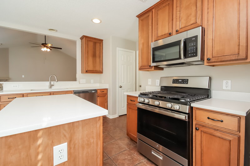 2,300/Mo, 21103 Spur Ridge Ct Richmond, TX 77406 Kitchen View 2