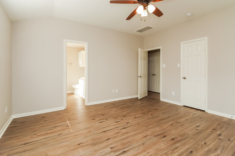 2,300/Mo, 21103 Spur Ridge Ct Richmond, TX 77406 Main Bedroom View 2