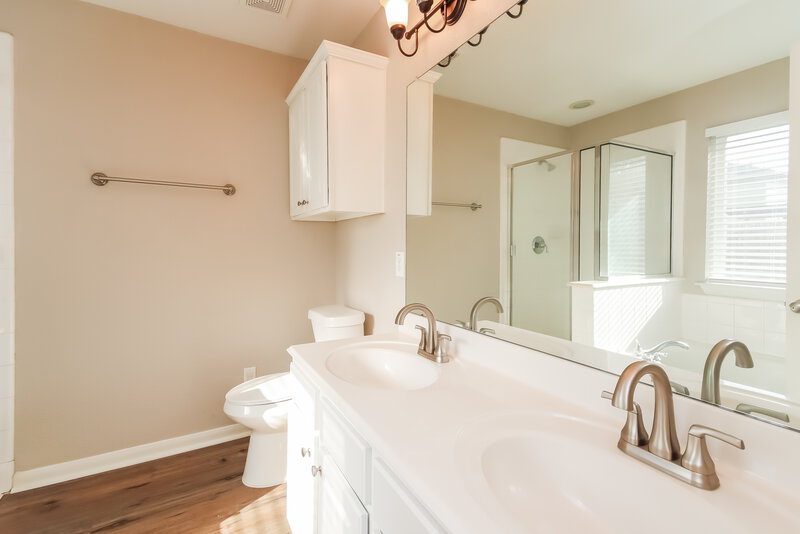2,300/Mo, 21103 Spur Ridge Ct Richmond, TX 77406 Bathroom View