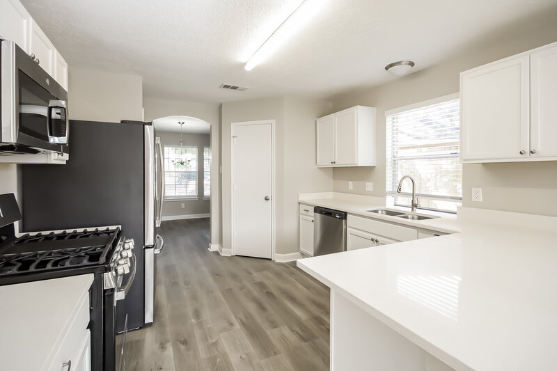 2,505/Mo, 3134 Rainpark Ln Katy, TX 77449 Kitchen View