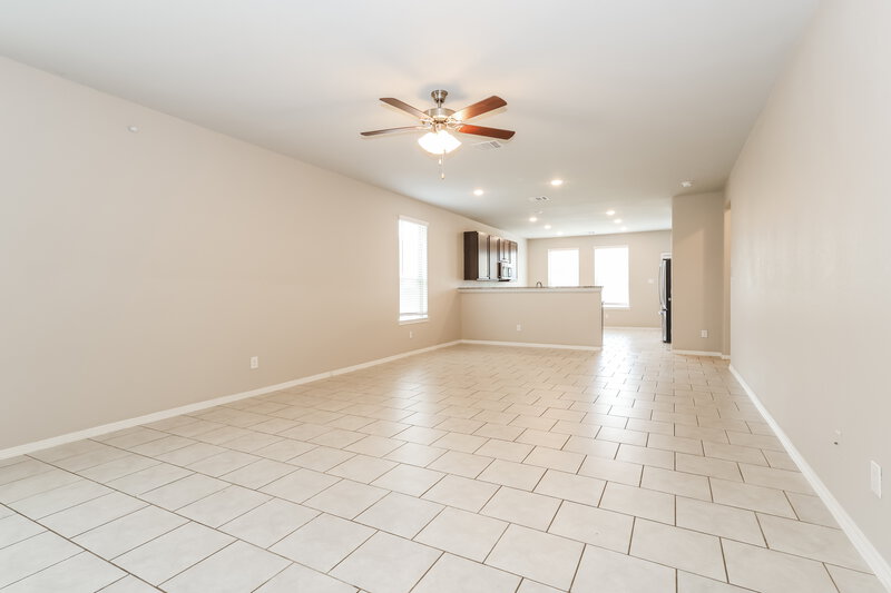 2,285/Mo, 25726 Northpark Palm Dr Porter, TX 77365 Living Room View 2