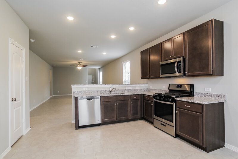 1,910/Mo, 25726 Northpark Palm Dr Porter, TX 77365 Kitchen View 2