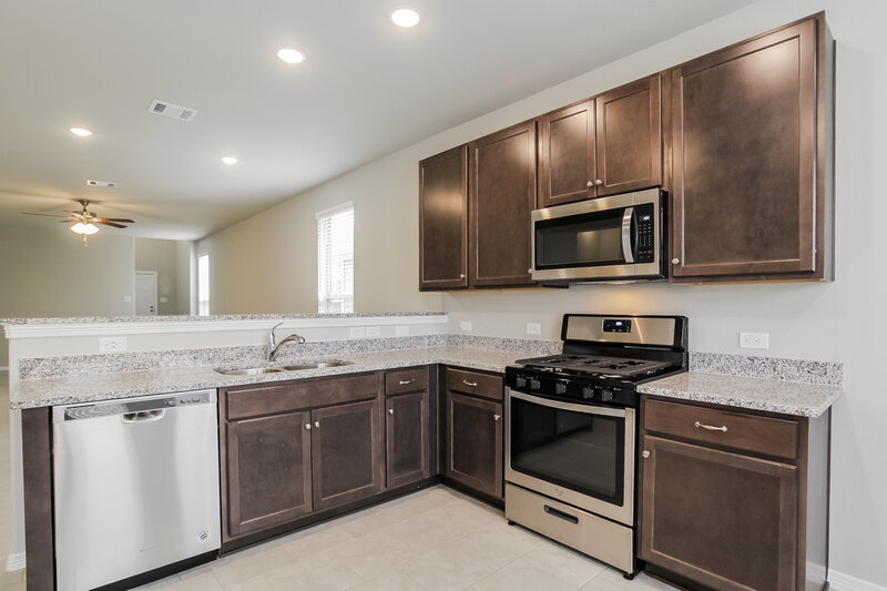 1,910/Mo, 25726 Northpark Palm Dr Porter, TX 77365 Kitchen View 3