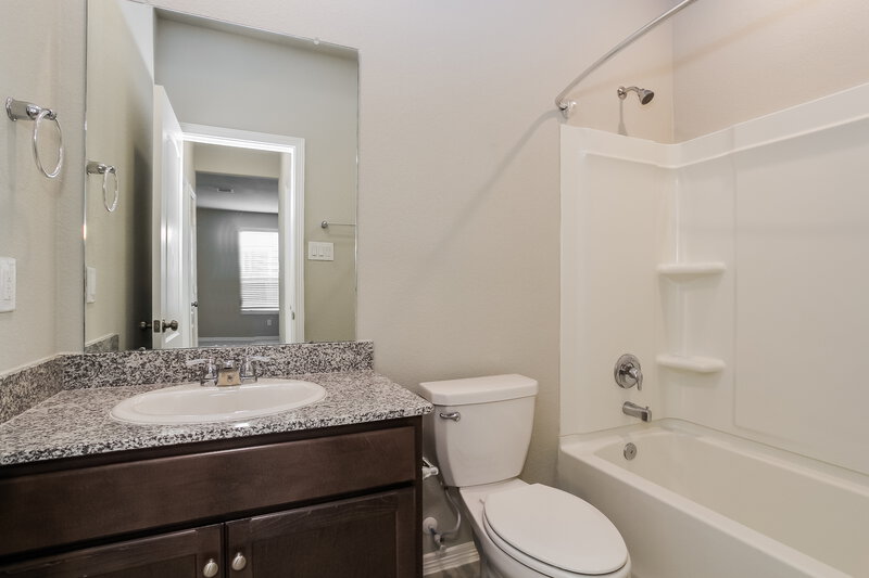 1,910/Mo, 25726 Northpark Palm Dr Porter, TX 77365 Bathroom View