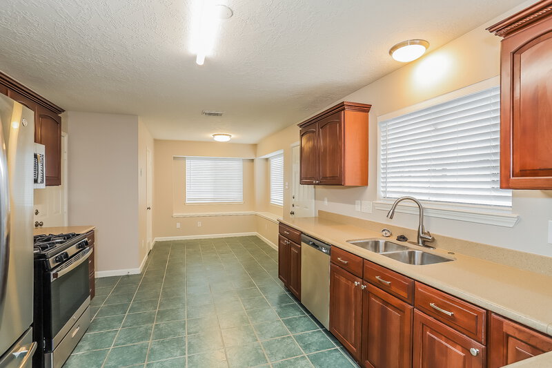 2,620/Mo, 4401 Plover Dr Seabrook, TX 77586 Kitchen View
