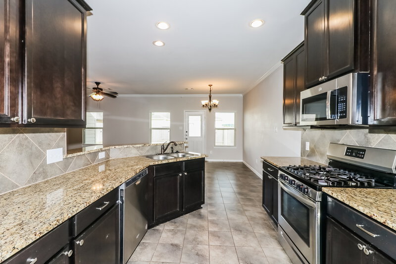 3,170/Mo, 9222 Chloe Dr Houston, TX 77044 Kitchen View