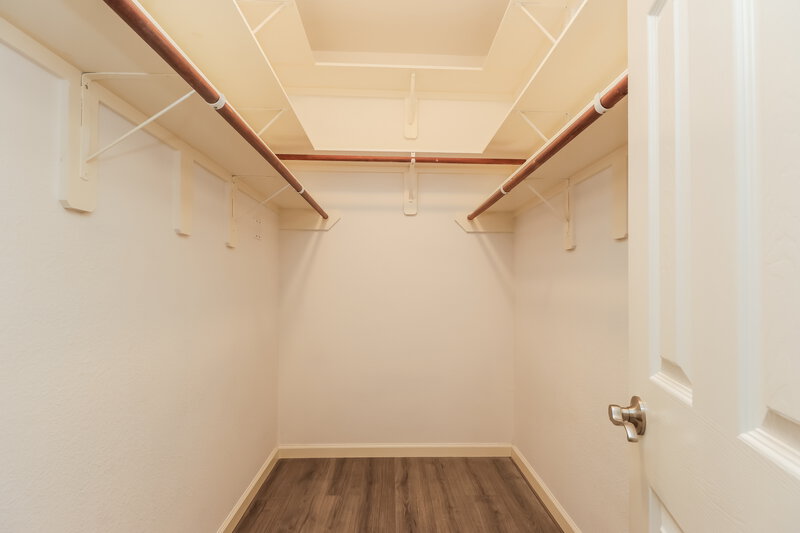 2,720/Mo, 443 Oak Chase Dr Conroe, TX 77304 Walk In Closet View