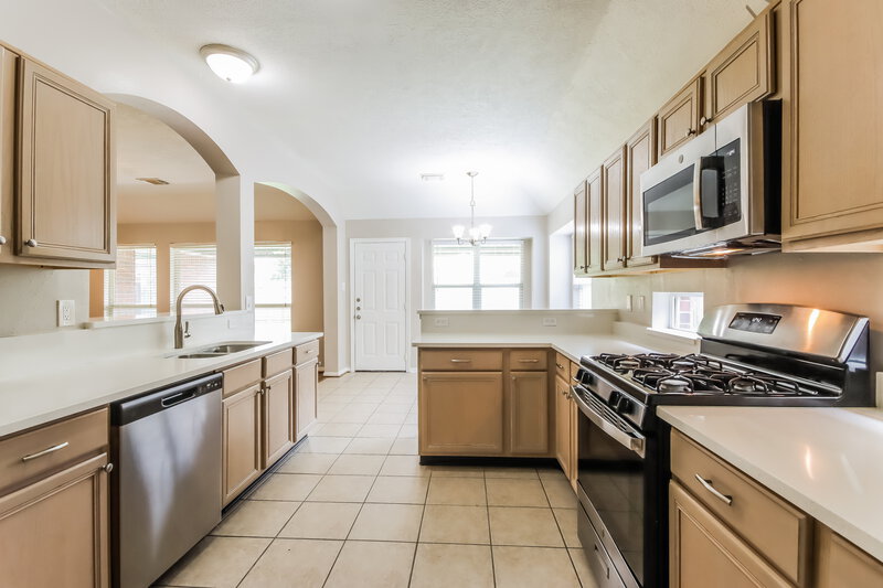 1,945/Mo, 3227 Spring Ranch Ln Spring, TX 77388 Kitchen View 2