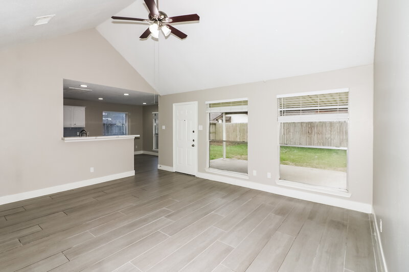 2,400/Mo, 6026 Egypt Dr Pasadena, TX 77505 Living Room View