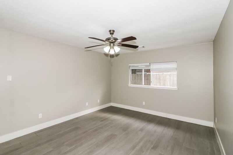 2,400/Mo, 6026 Egypt Dr Pasadena, TX 77505 Main Bedroom View