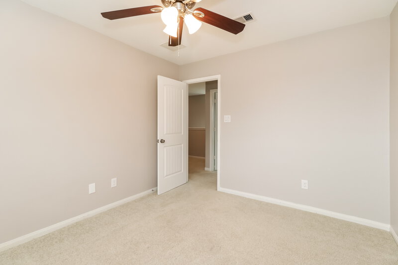 1,910/Mo, 13203 Alderfield Rd Houston, TX 77044 Bedroom View 2