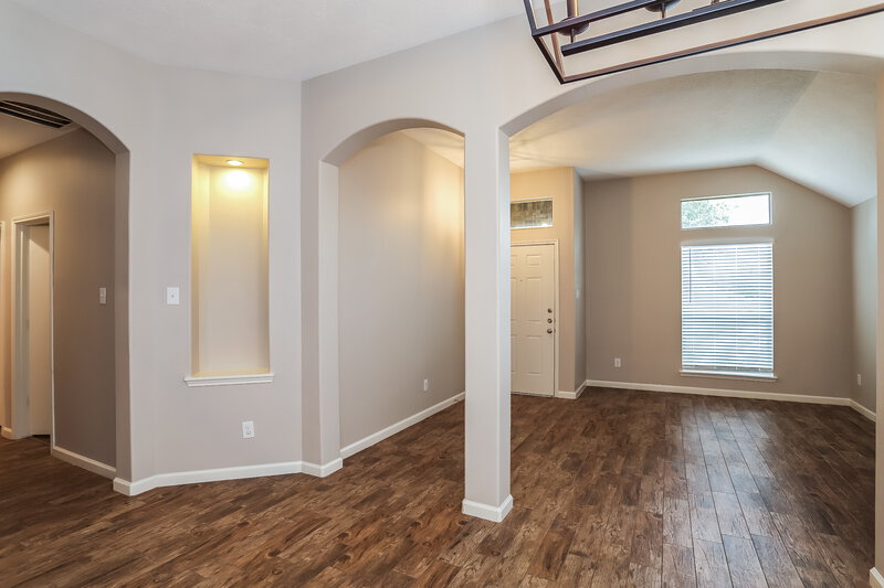 2,115/Mo, 903 Blair Field Ln Fresno, TX 77545 Living Room View 2