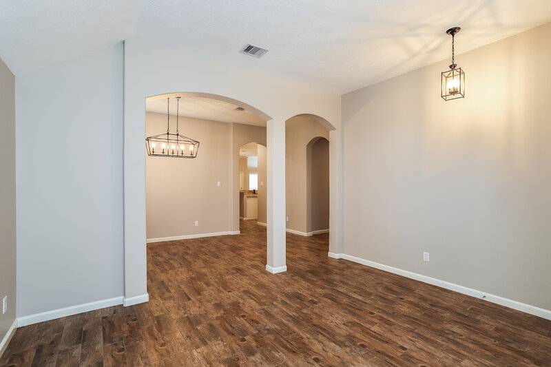 2,115/Mo, 903 Blair Field Ln Fresno, TX 77545 Living Room View 3