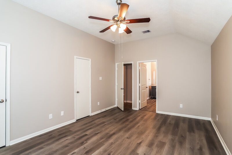 2,115/Mo, 903 Blair Field Ln Fresno, TX 77545 Main Bedroom View 2
