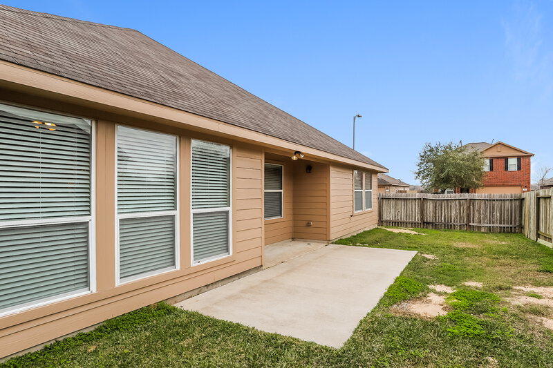 2,115/Mo, 903 Blair Field Ln Fresno, TX 77545 Rear View