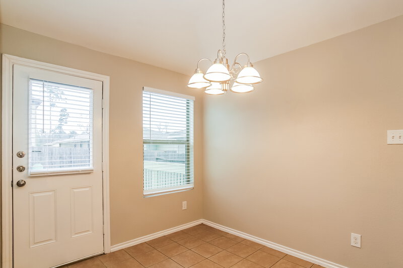 1,700/Mo, 801 Lovebug Ln Conroe, TX 77301 Dining Room View
