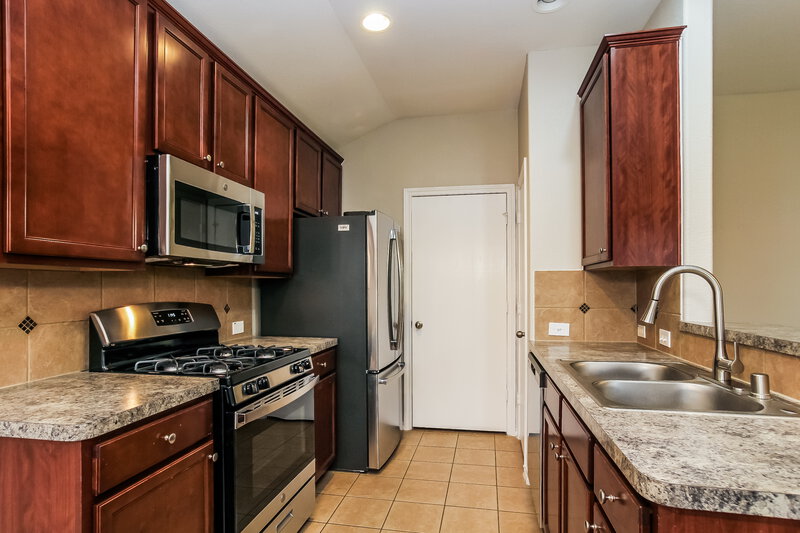 1,700/Mo, 801 Lovebug Ln Conroe, TX 77301 Kitchen View