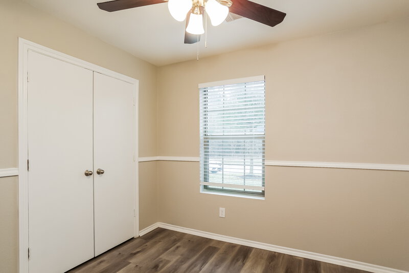 1,700/Mo, 801 Lovebug Ln Conroe, TX 77301 Bedroom View 2