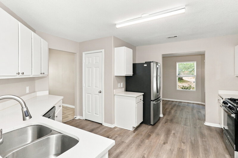 1,990/Mo, 3207 Apple Dale Dr Houston, TX 77084 Kitchen View 2
