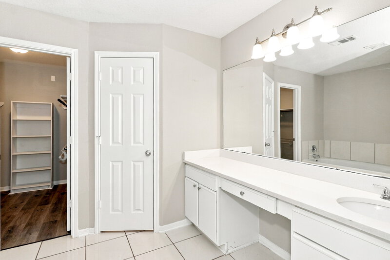 1,990/Mo, 3207 Apple Dale Dr Houston, TX 77084 Bathroom View