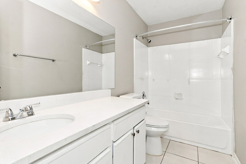 1,990/Mo, 3207 Apple Dale Dr Houston, TX 77084 Bathroom View 3