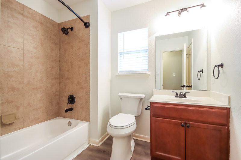 1,810/Mo, 29129 Legends Wick Dr Spring, TX 77386 Bathroom View