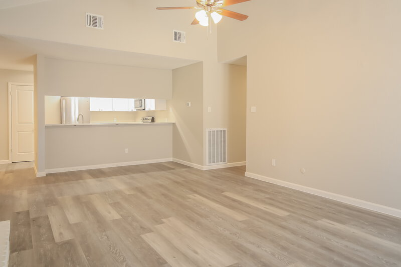 2,000/Mo, 8718 Ketchwood Dr Houston, TX 77099 Living Room View