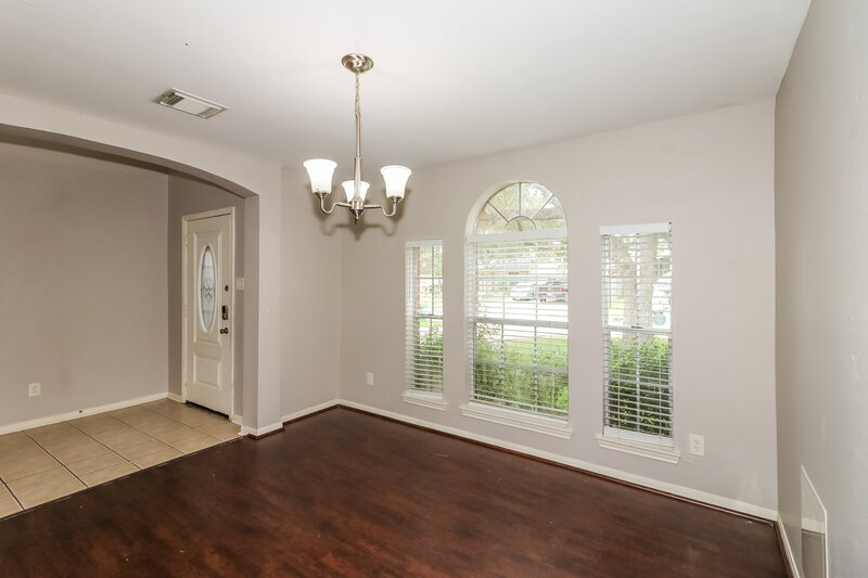 2,110/Mo, 4839 Callery Creek Dr Houston, TX 77053 Dining Room View