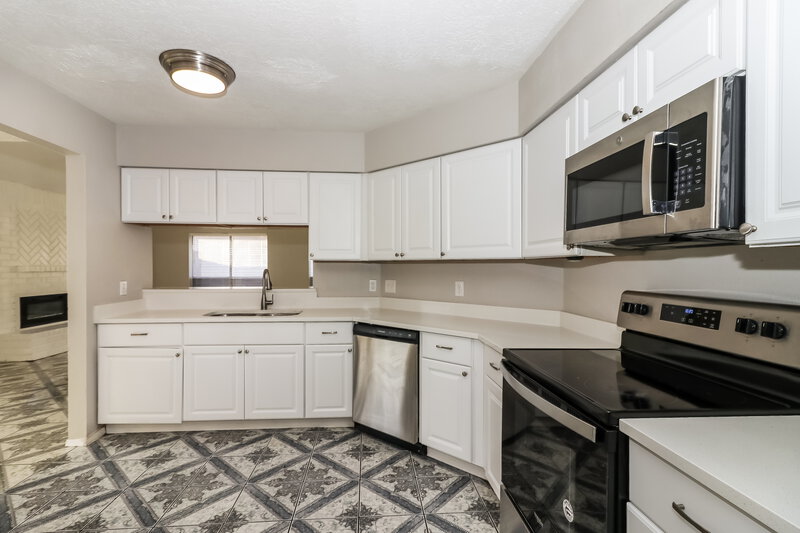1,960/Mo, 2138 Pilgrims Point Dr Friendswood, TX 77546 Kitchen View 2
