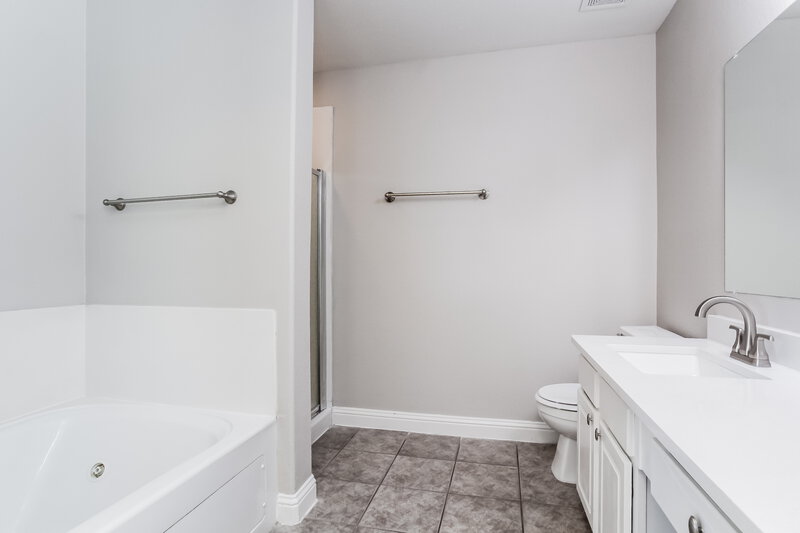 2,380/Mo, 6418 Gardenspring Brook Ln Spring, TX 77379 Main Bathroom View
